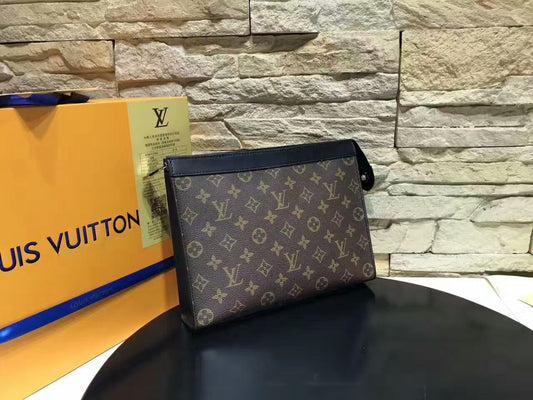 LV POCHETTE MM
