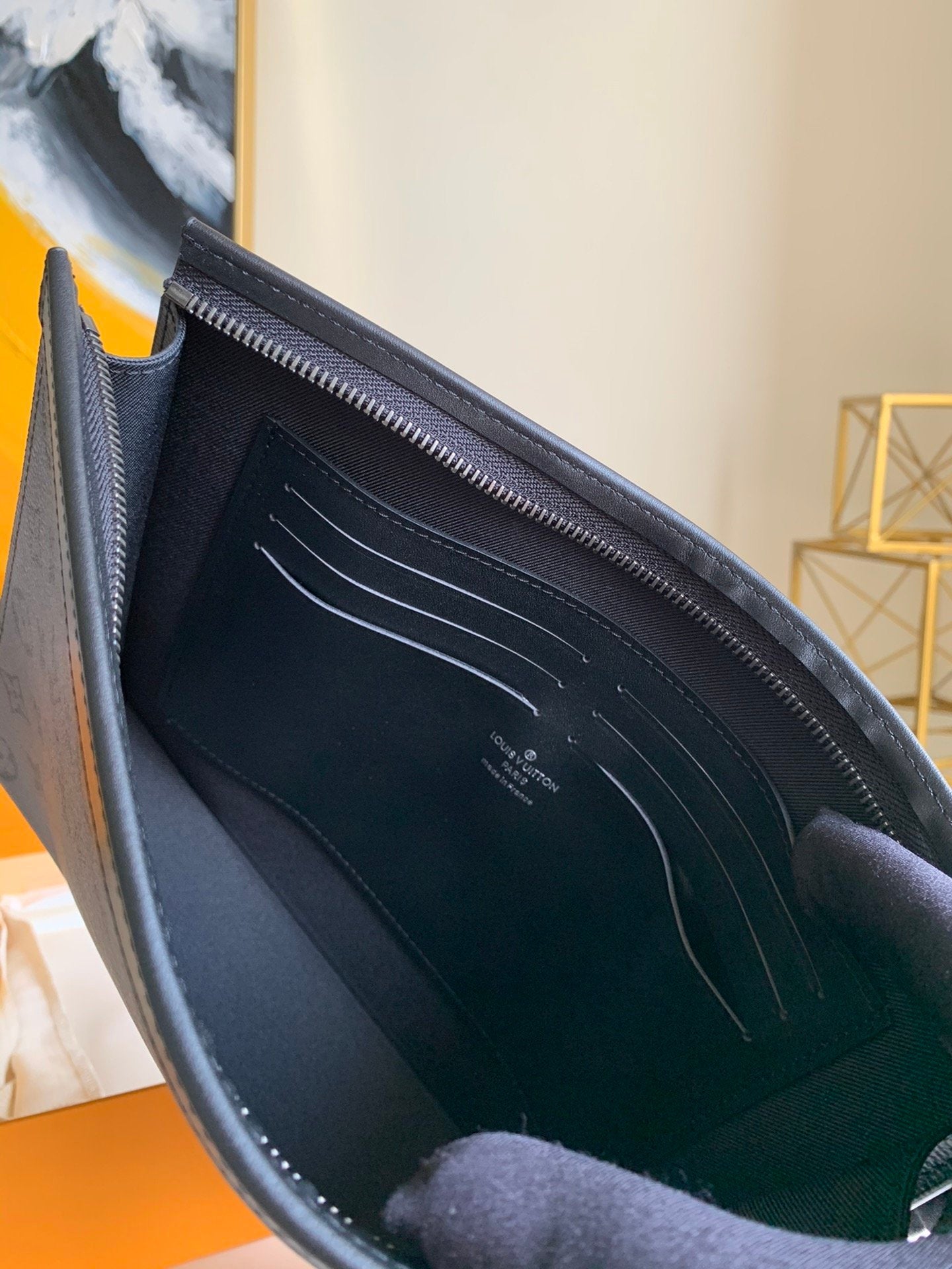 LV POCHETTE